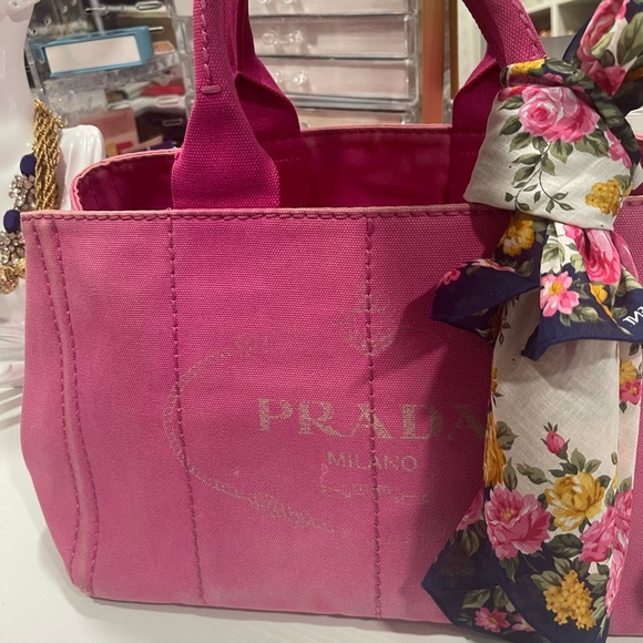 PRADA Elegant Pink Tote Bag and MIU MIU fashion earrings new - Picture 5 of 16